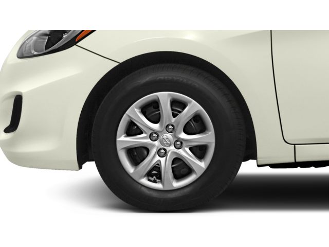 2014 Hyundai Accent 4dr Hatchback GS 106-Tires
