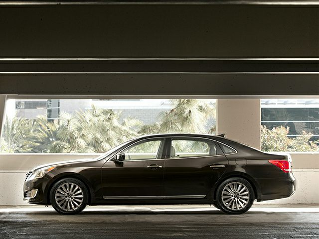 2015 Hyundai Equus 4dr Rear-wheel Drive Sedan Signature 0-OEM Supplied Custom Image