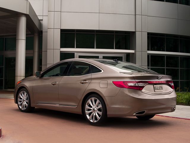 2014 Hyundai Azera 4dr Sedan Limited 0-OEM Supplied Custom Image