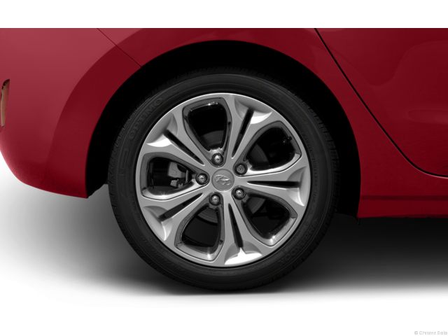 2015 Hyundai Elantra GT 4dr Hatchback Base 106-Tires