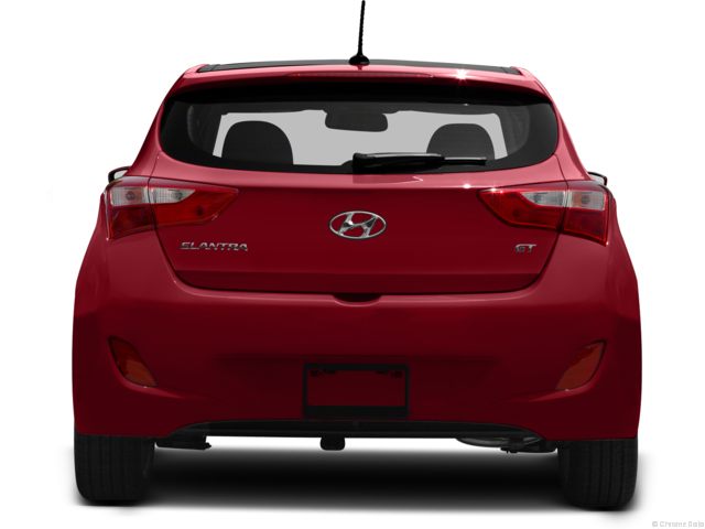 2015 Hyundai Elantra GT 4dr Hatchback Base 113-Rear Profile